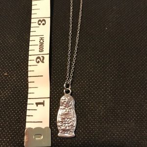 Small Necklace w little charm on it